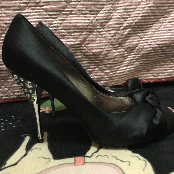 Paris Hilton Black satin rhinestone high heel shoe - Picture 2 of 9